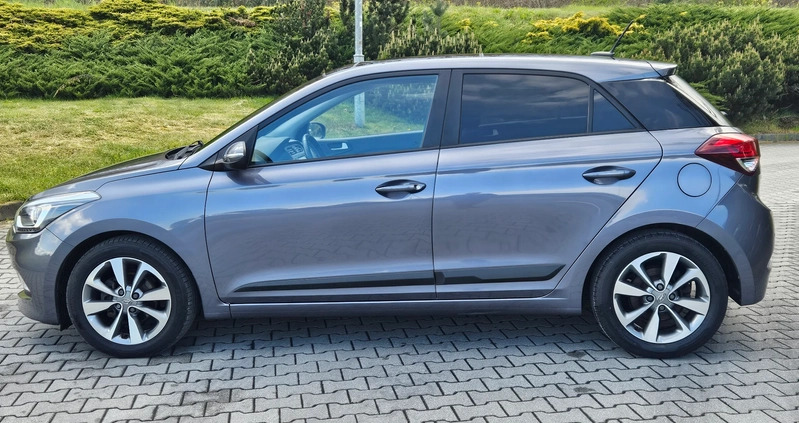 Hyundai i20 cena 39900 przebieg: 200000, rok produkcji 2015 z Iłowa małe 191